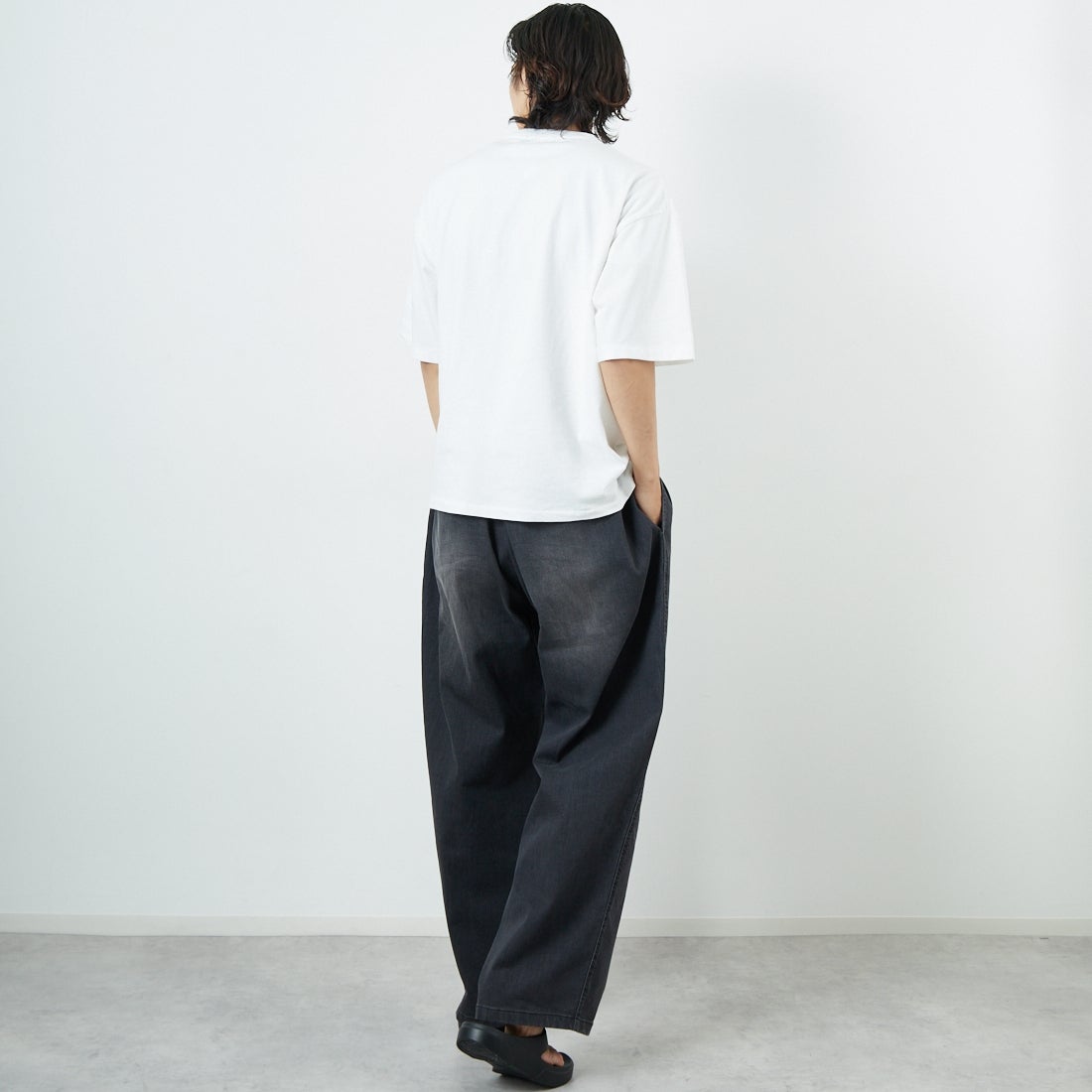 Jeans Factory Clothes [ジーンズファクトリークローズ] ピグメントスタッズTシャツ [JFC-252-043] A WHT &&モデル身長：179cm 着用サイズ：M&&