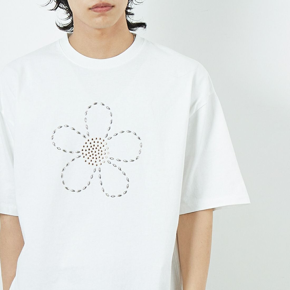 Jeans Factory Clothes [ジーンズファクトリークローズ] ピグメントスタッズTシャツ [JFC-252-043] A WHT &&モデル身長：179cm 着用サイズ：M&&