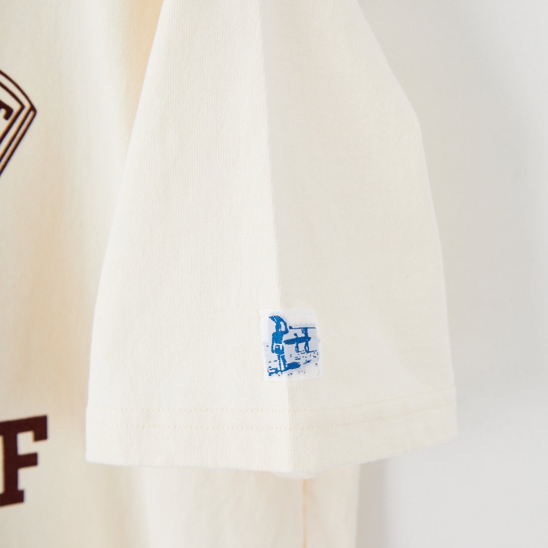 The Endless Summer [エンドレスサマー] カレッジロゴ フロッキープリントTシャツ [FH-25574337] 05 IVORY