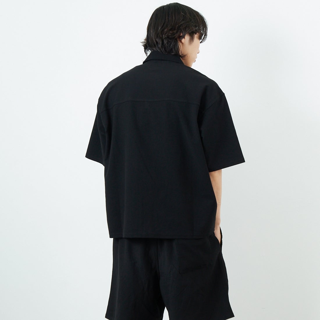 Jeans Factory Clothes [ジーンズファクトリークローズ] TECH WEAR クールリカバーシャツ [JFC-252-022] BLACK &&モデル身長：179cm 着用サイズ：L&&