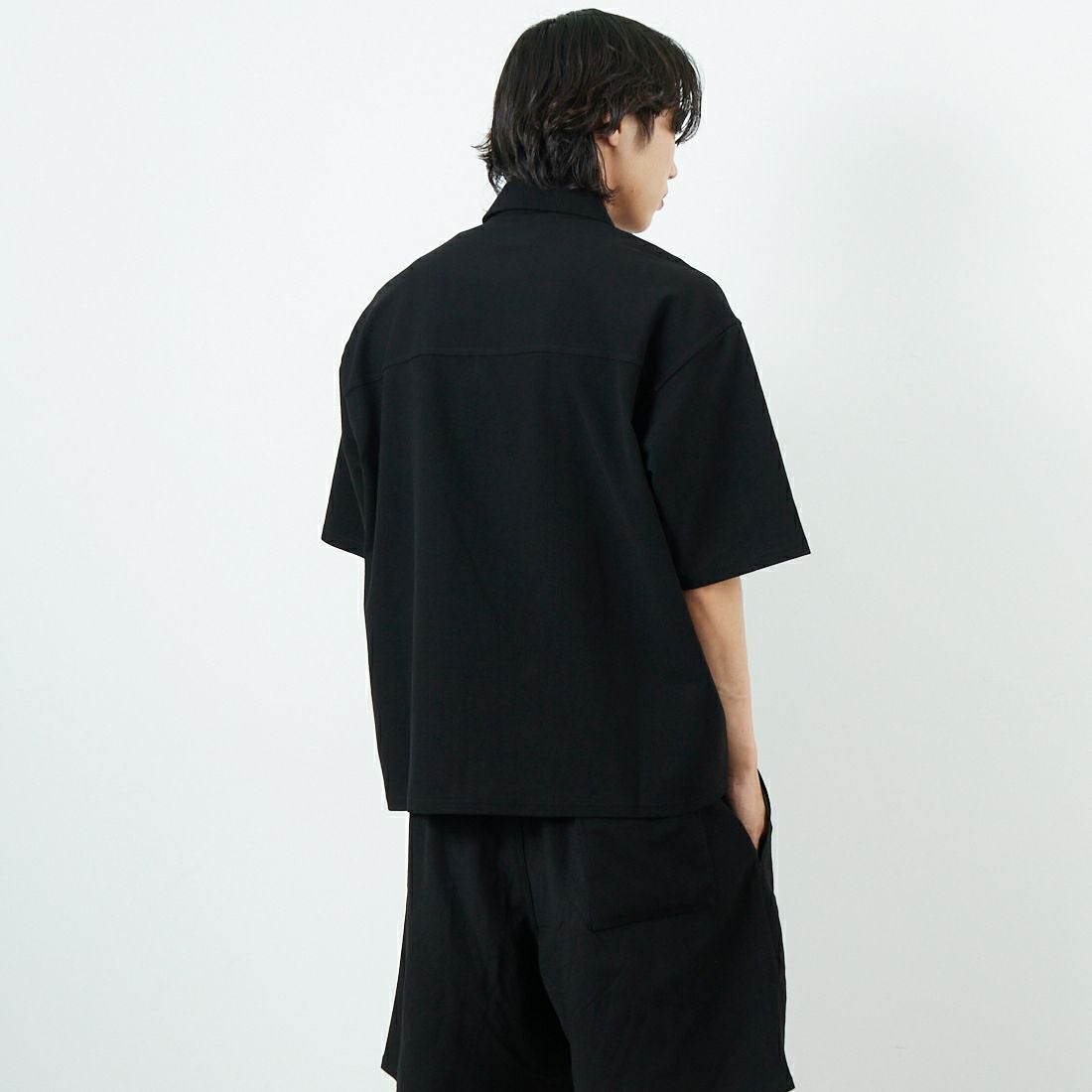 Jeans Factory Clothes [ジーンズファクトリークローズ] TECH WEAR クールリカバーシャツ [JFC-252-022] BLACK &&モデル身長：179cm 着用サイズ：L&&