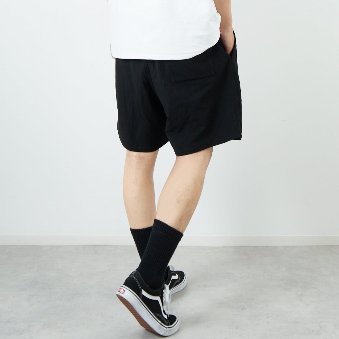 Jeans Factory Clothes [ジーンズファクトリークローズ] TECH WEAR クールリカバーショーツ [JFC-252-023] BLACK &&モデル身長：179cm 着用サイズ：L&&