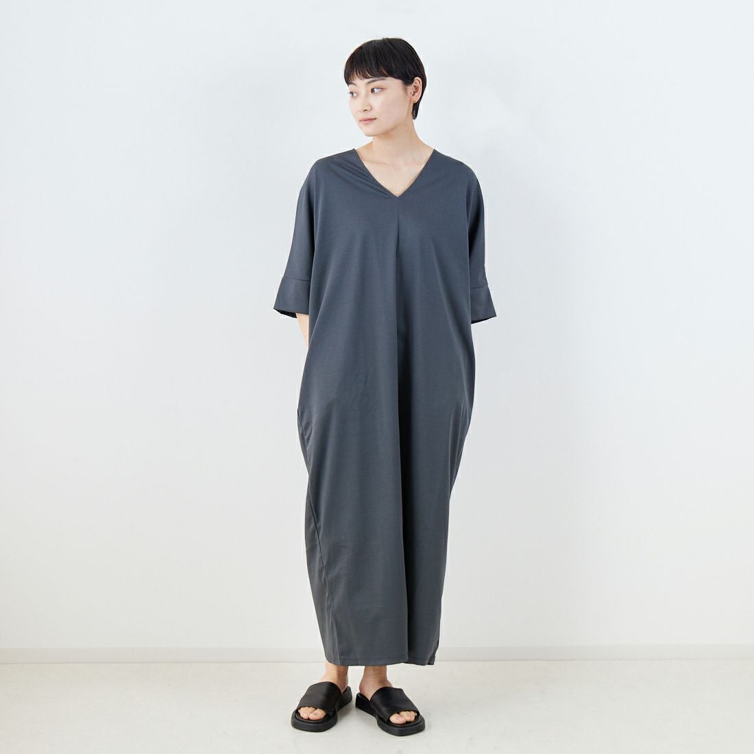 MICA&DEAL [マイカアンドディール] コクーンワンピース [0125204160] GRAY &&モデル身長：160cm 着用サイズ：F&&