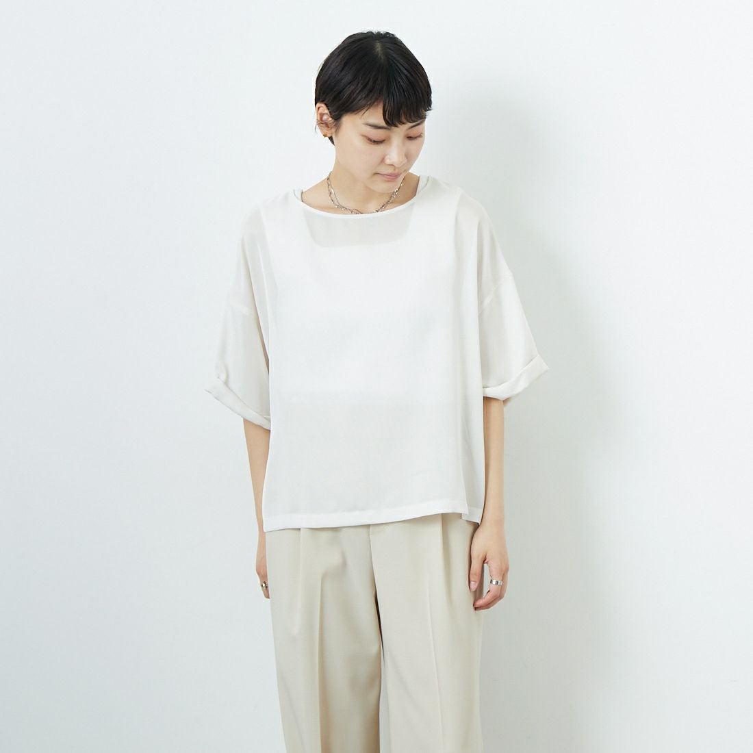 MICA&DEAL [マイカアンドディール] メッシュTブラウス [0125201156] OFF WHITE &&モデル身長：160cm 着用サイズ：F&&