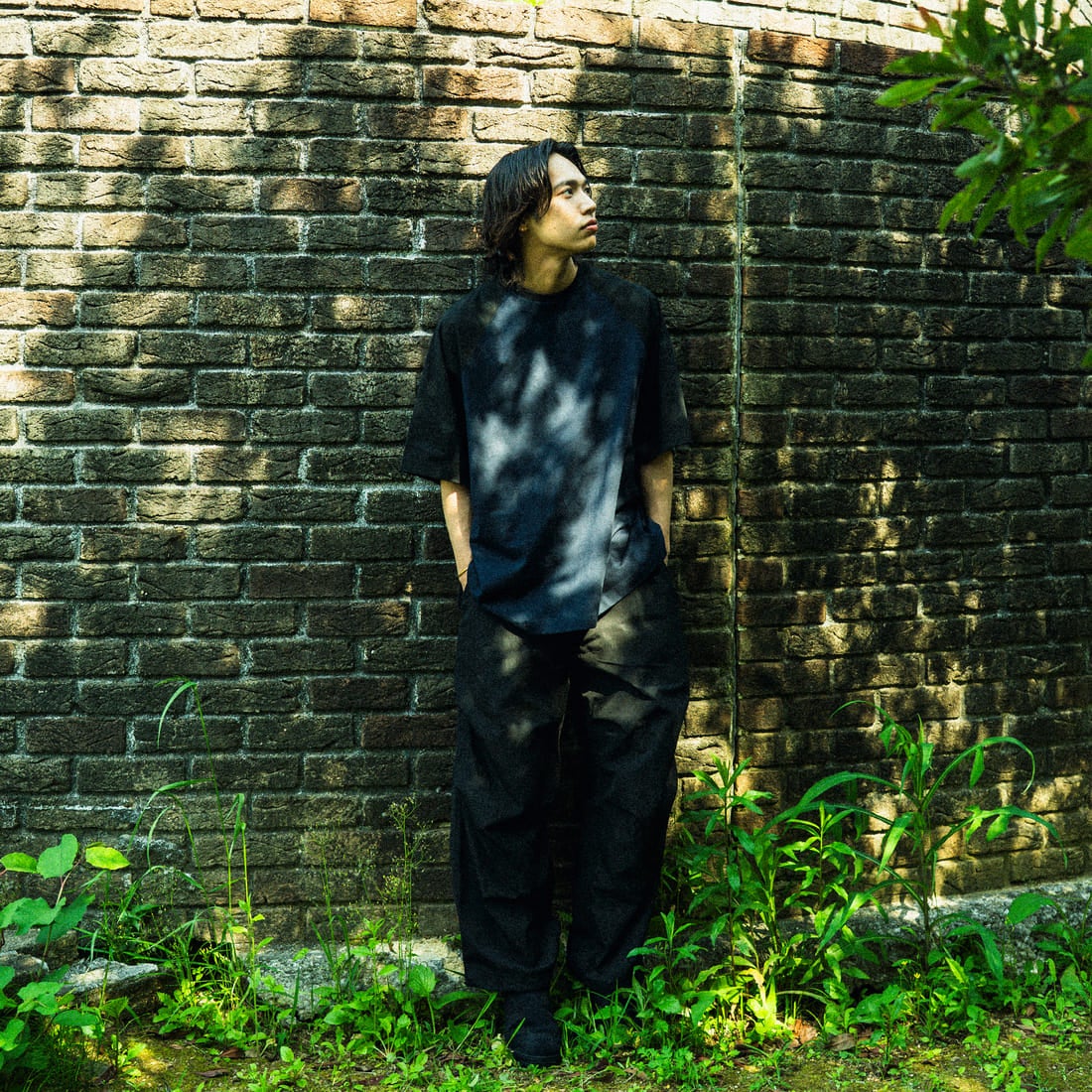 Name. [ネーム] 別注 ラグランビッグTシャツ [NMCU-JF-02] NAVY/BLACK &&モデル身長：179cm 着用サイズ：1&&