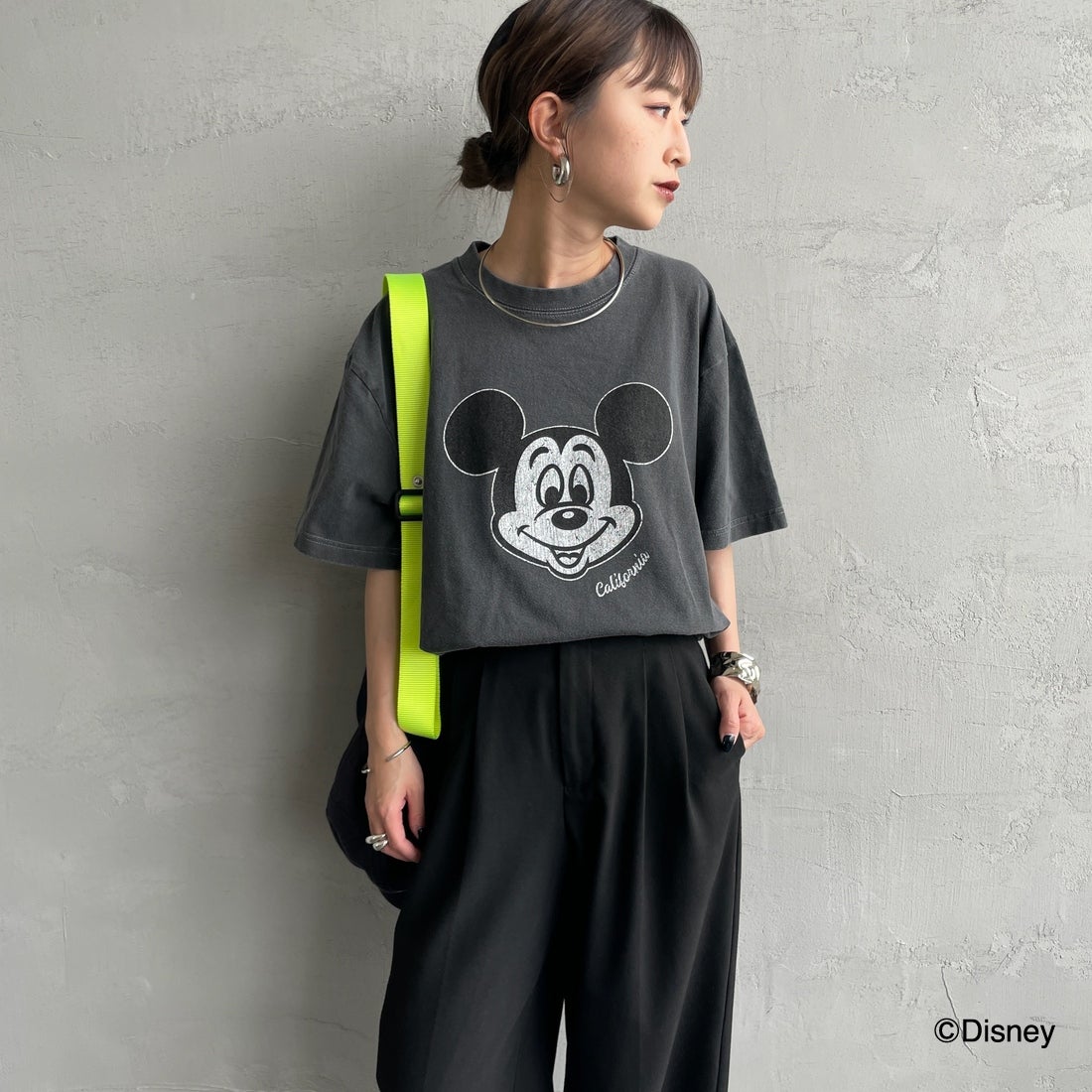 GOOD ROCK SPEED [グッドロックスピード] 別注 / MICKEY MOUSE / プリントTシャツ [INTN-040-JF] CHARCOAL &&モデル身長：150cm 着用サイズ：M&&