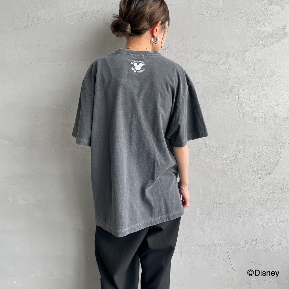 GOOD ROCK SPEED [グッドロックスピード] 別注 / MICKEY MOUSE / プリントTシャツ [INTN-040-JF] CHARCOAL &&モデル身長：150cm 着用サイズ：M&&
