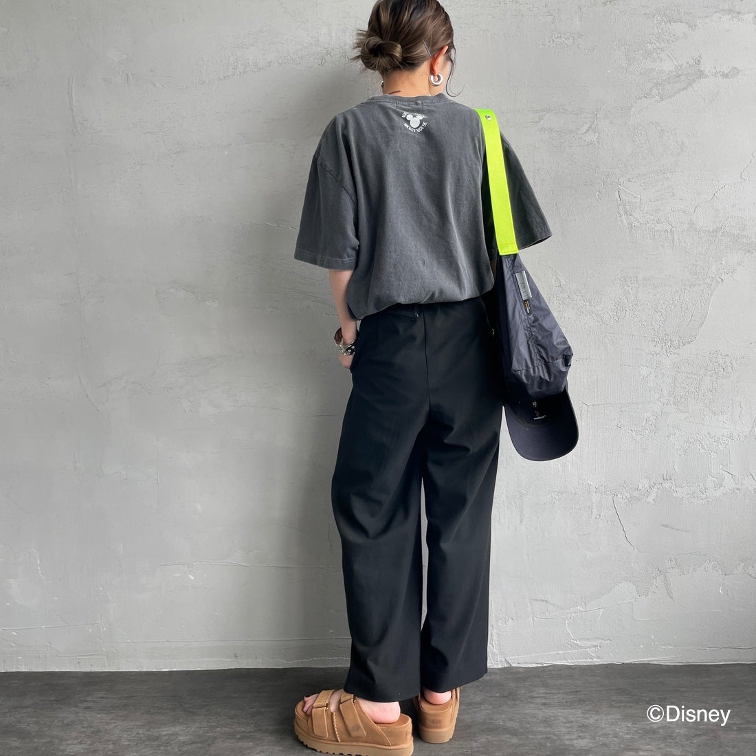 GOOD ROCK SPEED [グッドロックスピード] 別注 / MICKEY MOUSE / プリントTシャツ [INTN-040-JF] CHARCOAL &&モデル身長：150cm 着用サイズ：M&&
