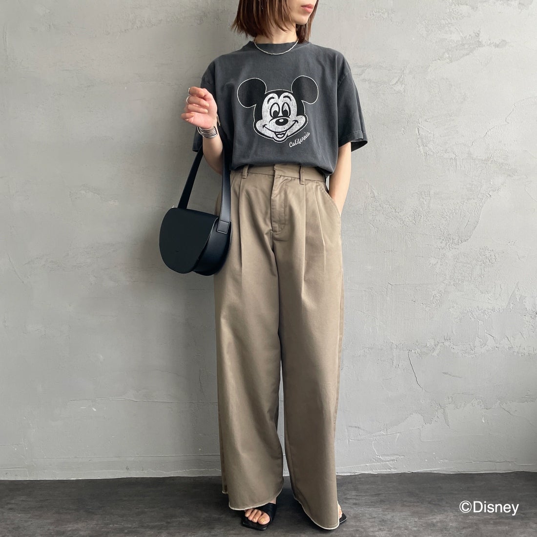 GOOD ROCK SPEED [グッドロックスピード] 別注 / MICKEY MOUSE / プリントTシャツ [INTN-040-JF] CHARCOAL &&モデル身長：158cm 着用サイズ：M&&