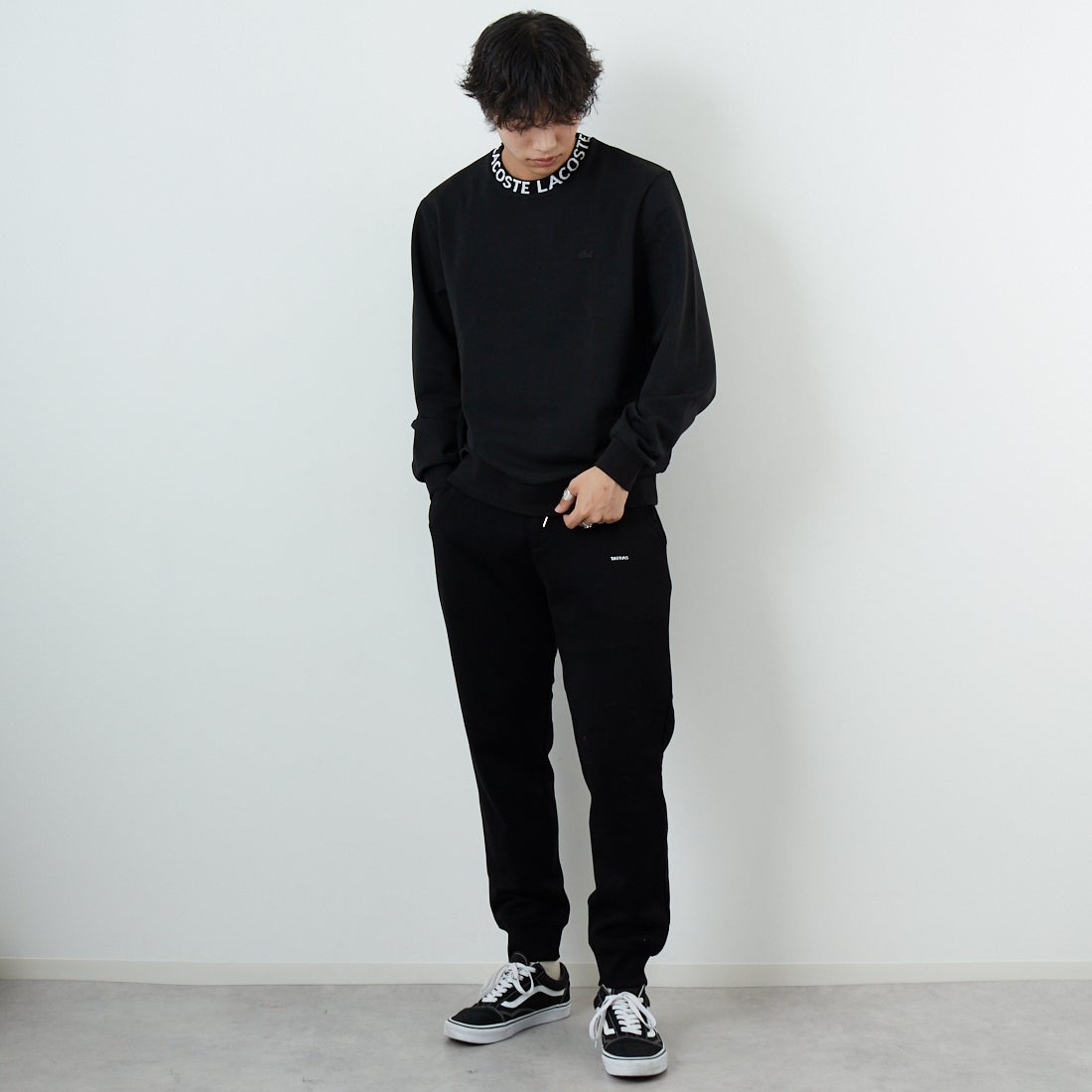 TATRAS [タトラス] FOLMIDO スウェットパンツ [MJXA0048103588] BLACK &&モデル身長：179cm 着用サイズ：3&&