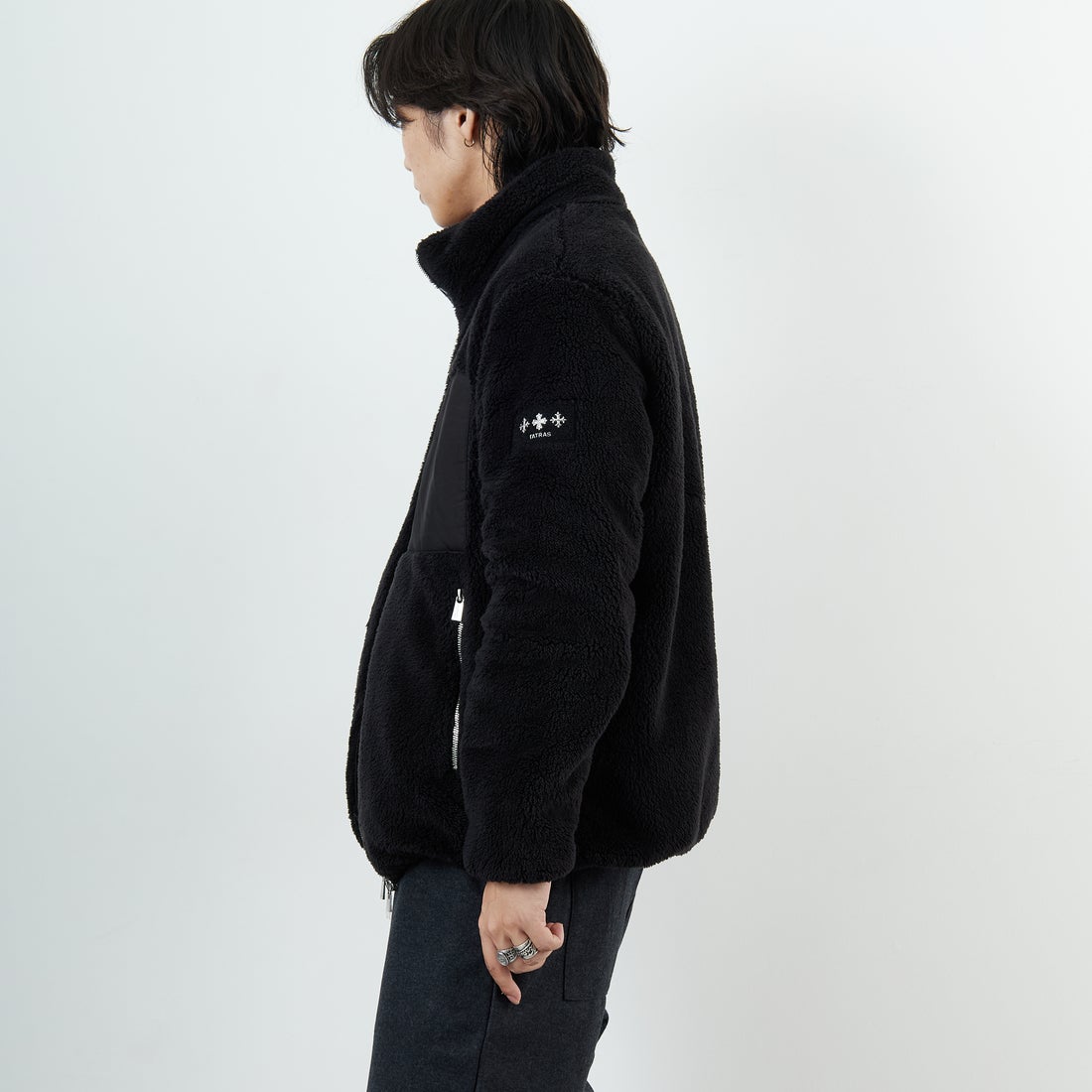 TATRAS [タトラス] MONREALE スタンドカラーブルゾン [MJXA0213033588] BLACK &&モデル身長：179cm 着用サイズ：2&&