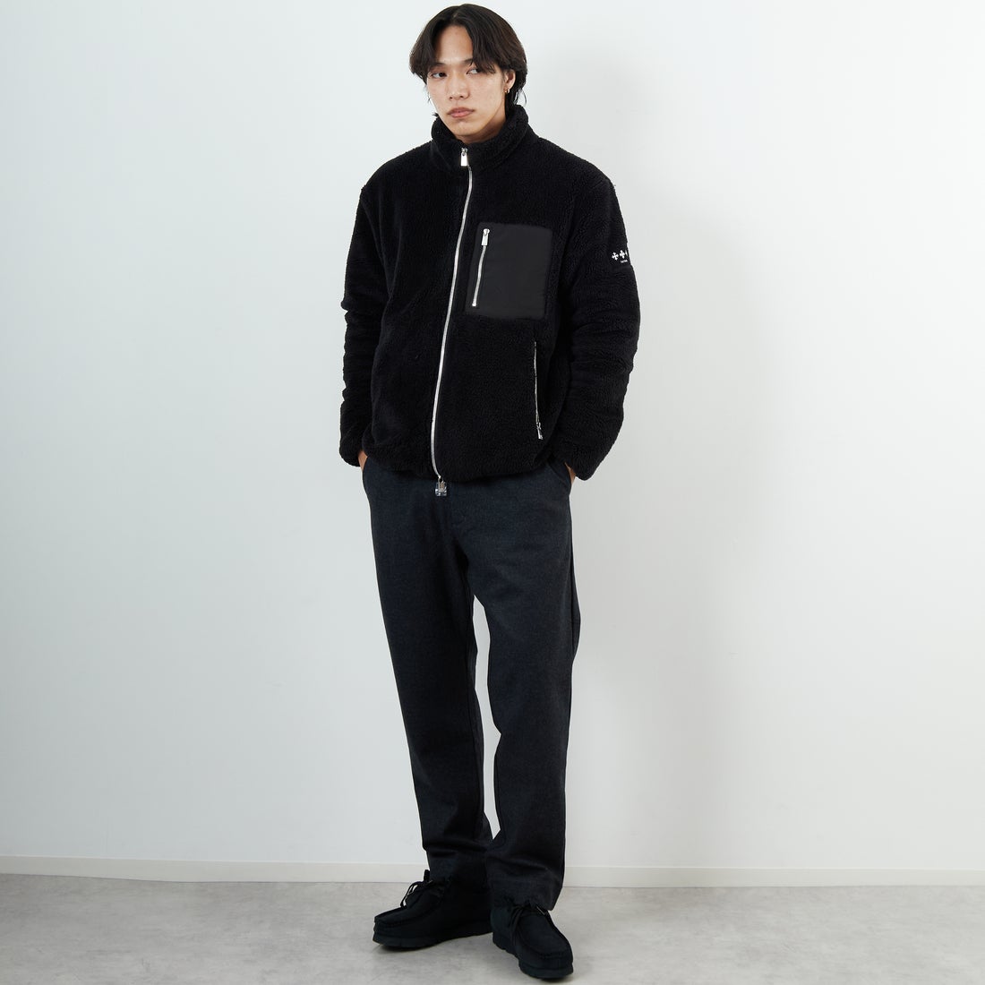 TATRAS [タトラス] MONREALE スタンドカラーブルゾン [MJXA0213033588] BLACK &&モデル身長：179cm 着用サイズ：2&&