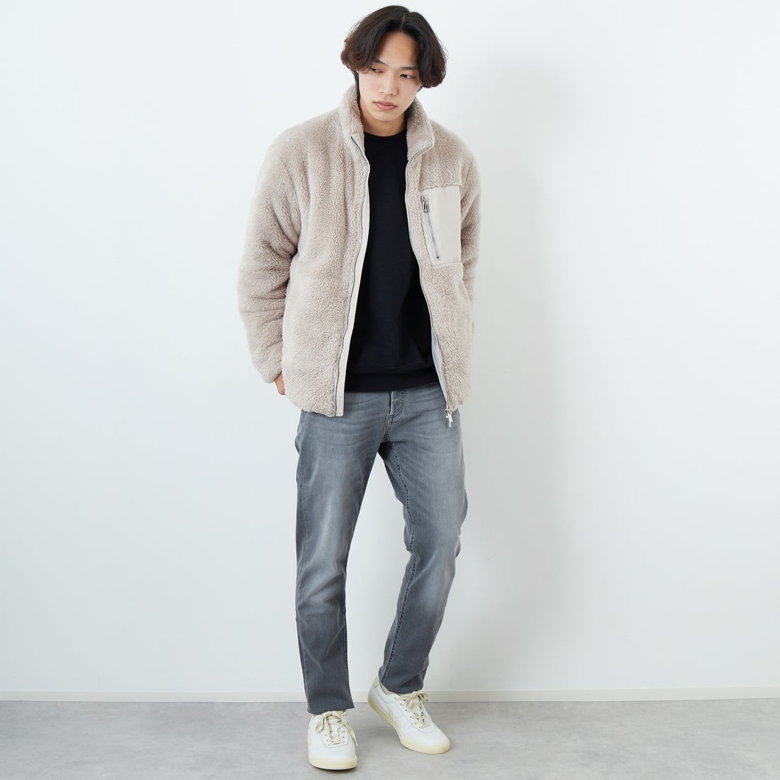 TATRAS [タトラス] MONREALE スタンドカラーブルゾン [MJXA0213033588] L.GRAY &&モデル身長：179cm 着用サイズ：3&&