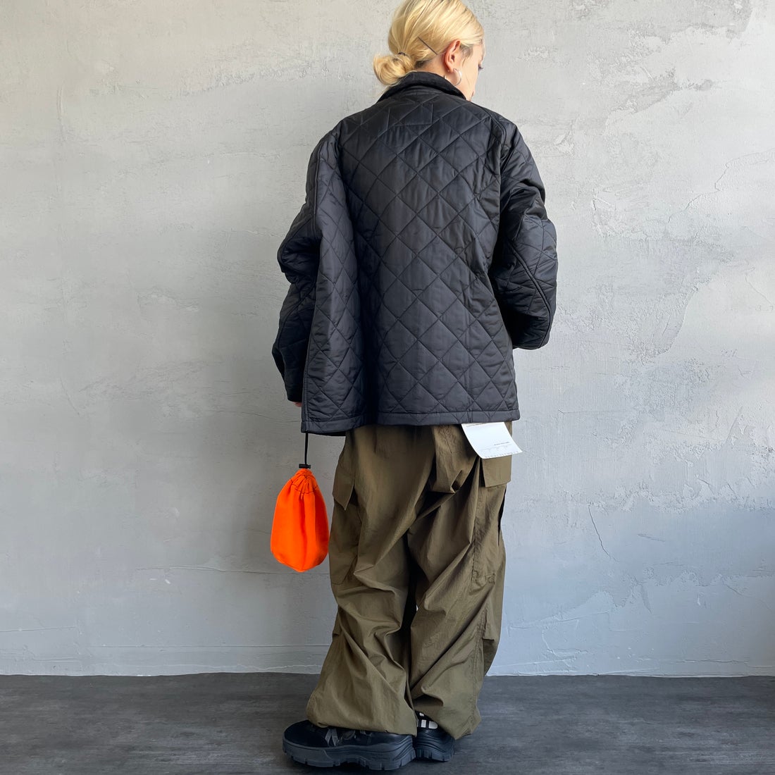 Barbour [バブアー] TRANSPORT/トランスポート オーバーサイズキルティングジャケット [MQU1796] BK91&&モデル身長：150cm 着用サイズ：36&&
