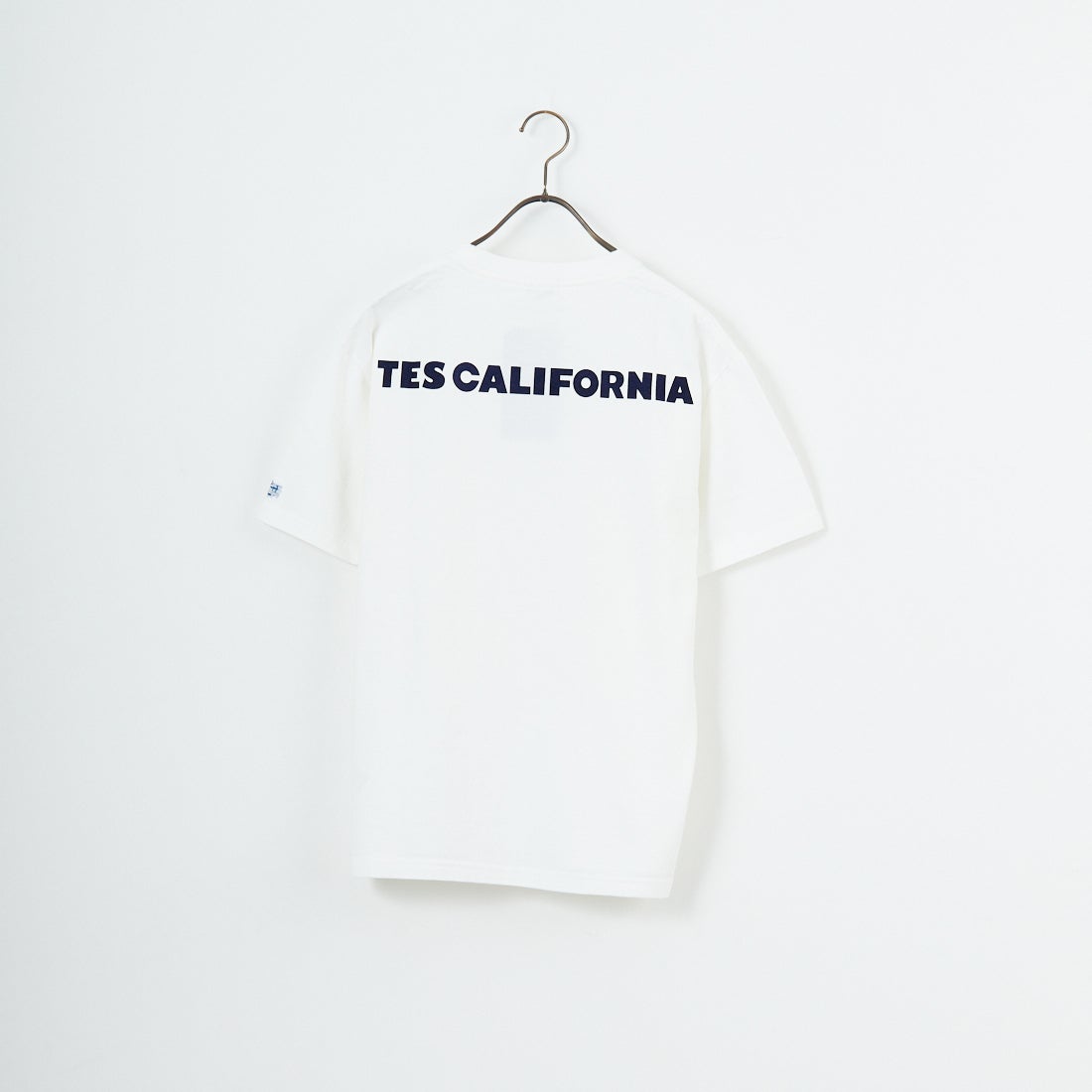 The Endless Summer [エンドレスサマー] 別注 ワンポイントBUHIフロッキープリントTシャツ [FH-25574516-JF] WHITE