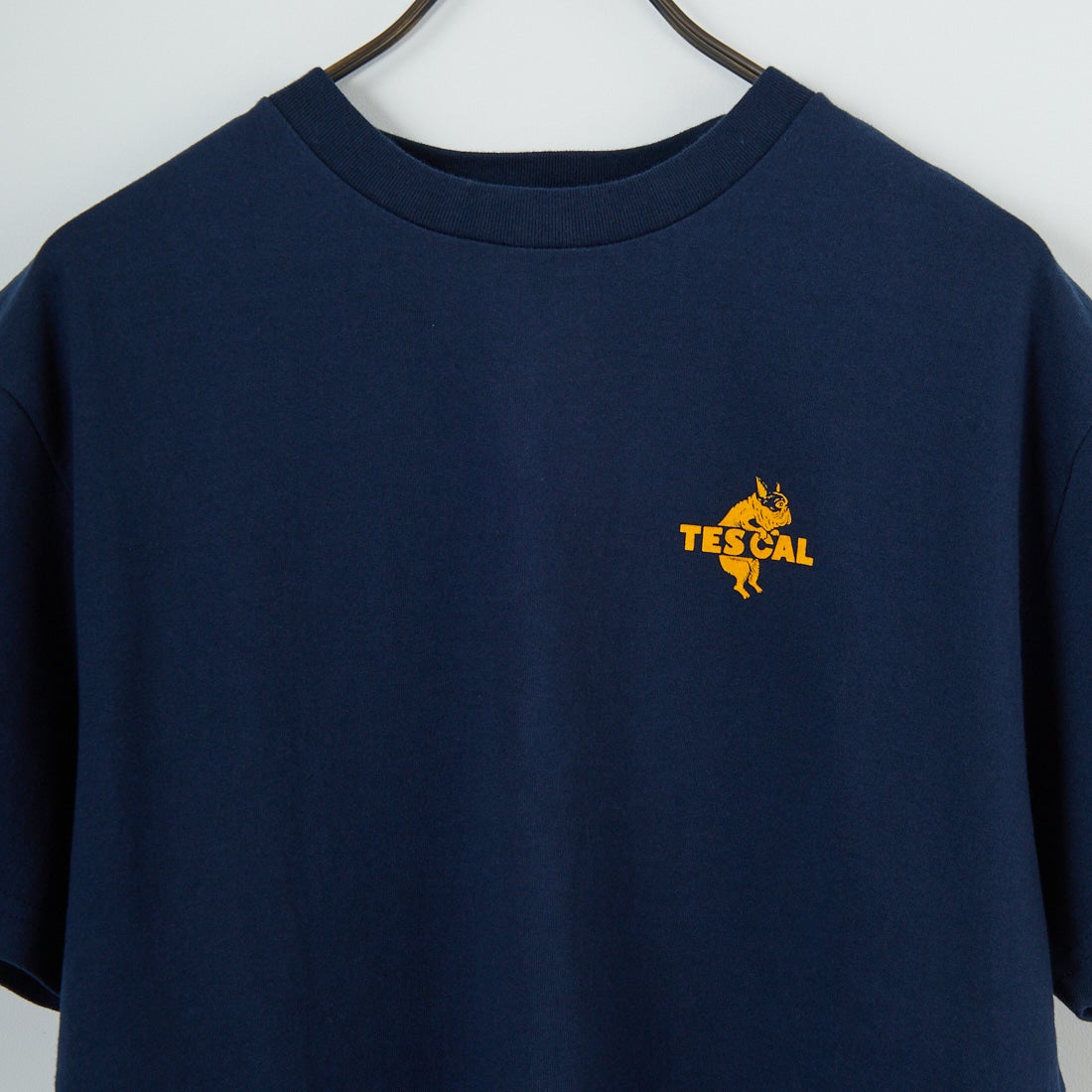 The Endless Summer [エンドレスサマー] 別注 ワンポイントBUHIフロッキープリントTシャツ [FH-25574516-JF] NAVY
