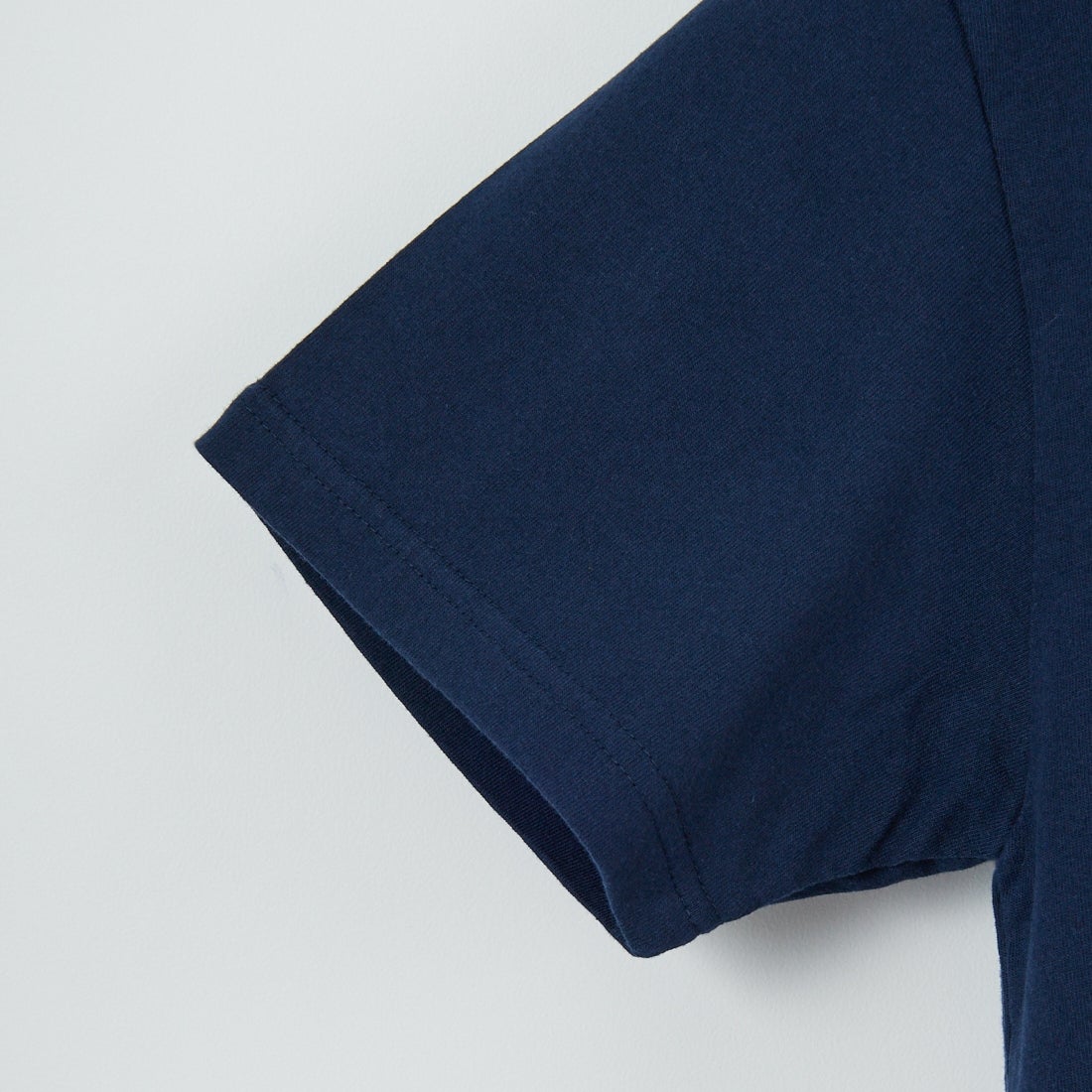 The Endless Summer [エンドレスサマー] 別注 ワンポイントBUHIフロッキープリントTシャツ [FH-25574516-JF] NAVY