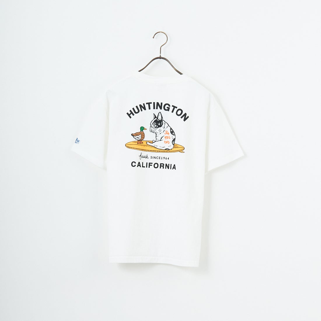 The Endless Summer [エンドレスサマー] 別注 BUHI HUNTINGTON バックプリントTシャツ [FH-25574515-JF] WHITE
