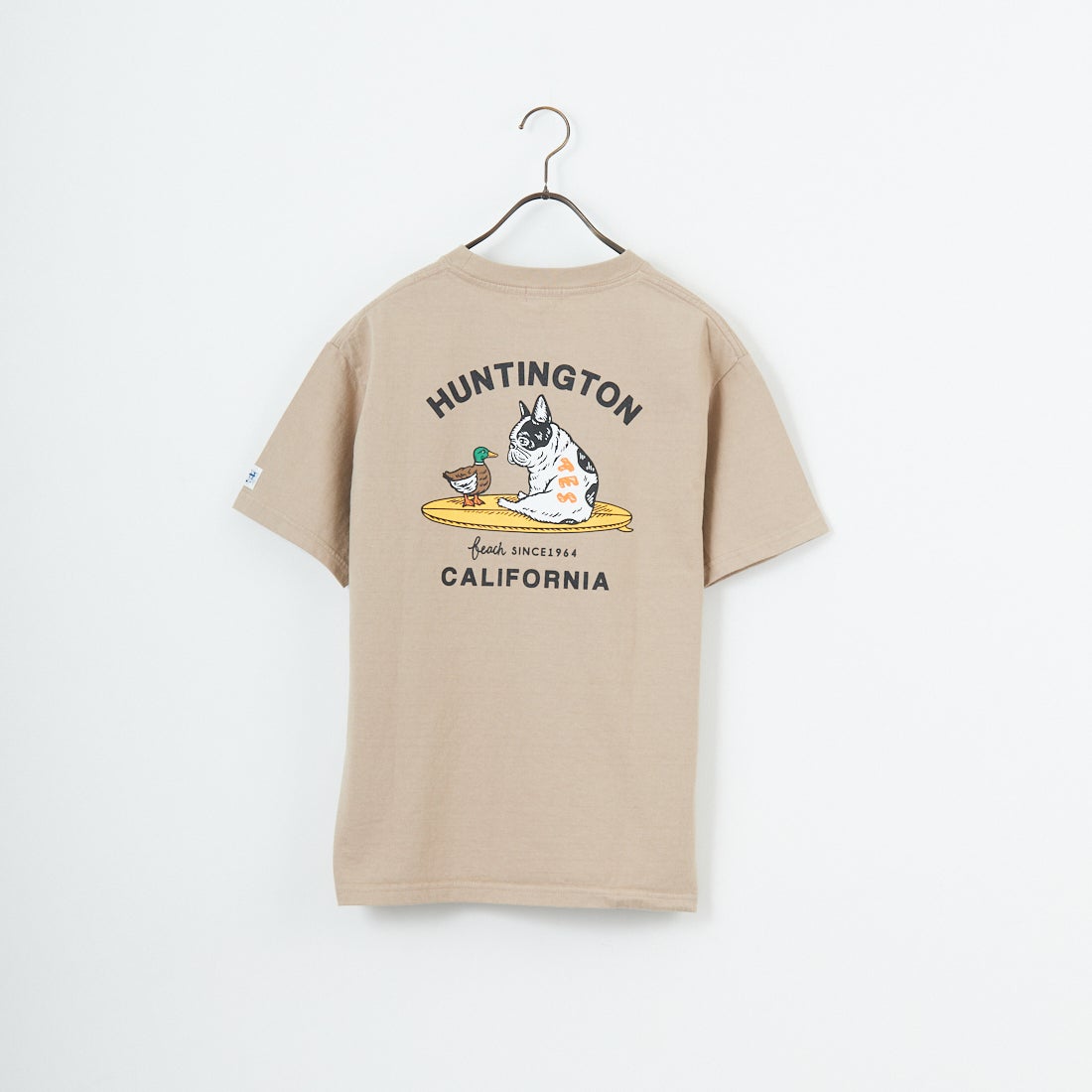 The Endless Summer [エンドレスサマー] 別注 BUHI HUNTINGTON バックプリントTシャツ [FH-25574515-JF] BEIGE