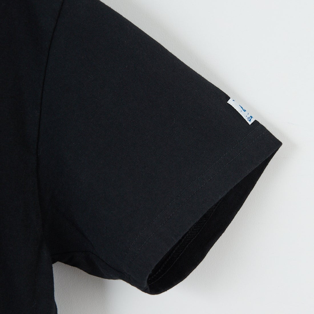 The Endless Summer [エンドレスサマー] 別注 BUHI HUNTINGTON バックプリントTシャツ [FH-25574515-JF] BLACK