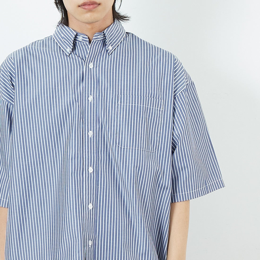 Jeans Factory Clothes [ジーンズファクトリークローズ] ショートスリーブ ビッグボタンダウンシャツ [JFC-252-056] E.NV ST &&モデル身長：179cm 着用サイズ：M&&