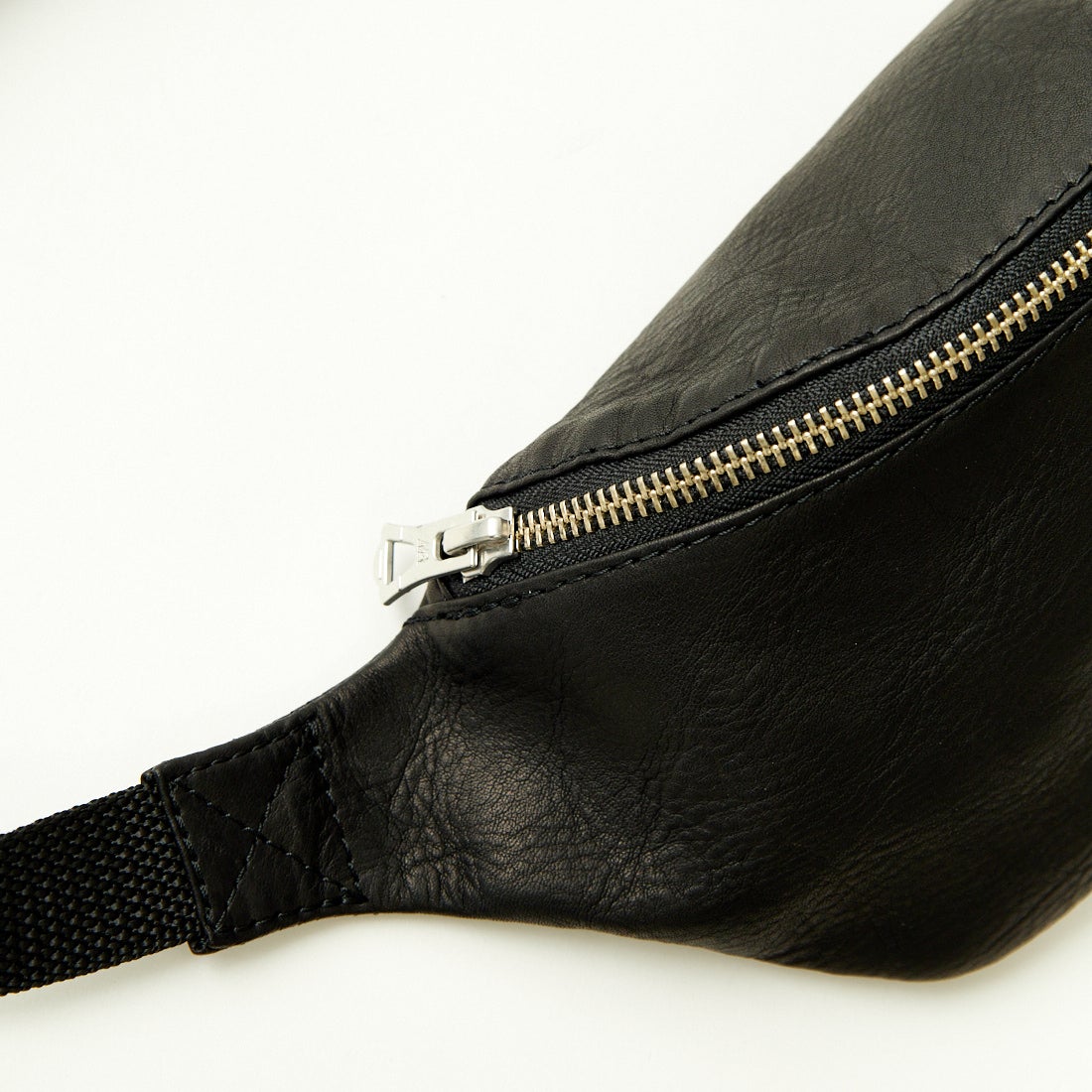 MR.OLIVE E.O.I [ミスターオリーブ] ウォータープルーフウォッシャブルレザー スモールボディバッグ [ME681] BLACK