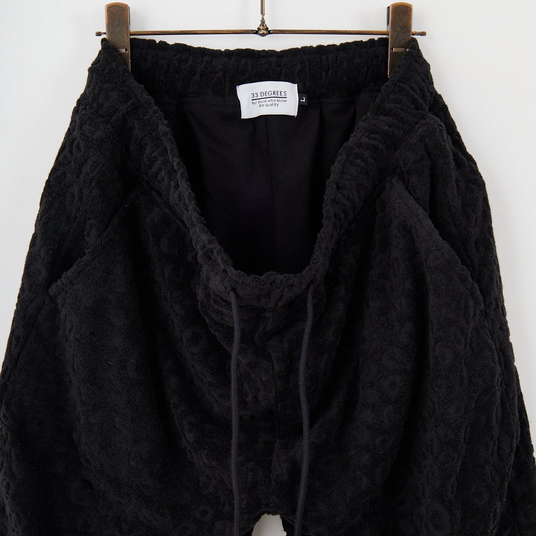 33Degrees [サーティスリーディグリーズ] レオパード柄パイルショートパンツ [725415] BLACK