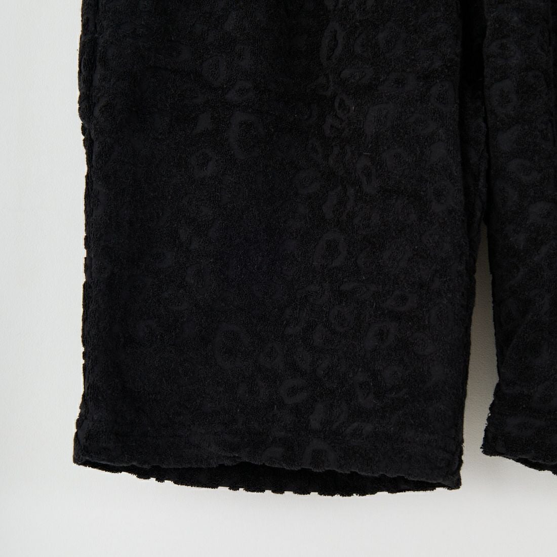 33Degrees [サーティスリーディグリーズ] レオパード柄パイルショートパンツ [725415] BLACK