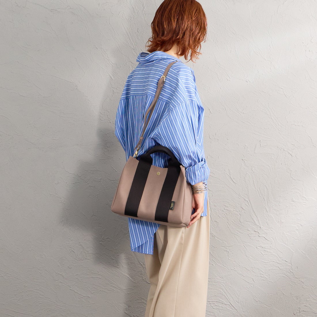VIOLAd'ORO [ヴィオラドーロ] GINO マイクロファイバースエードトートバッグ [V-2063] TAUPE/BLK