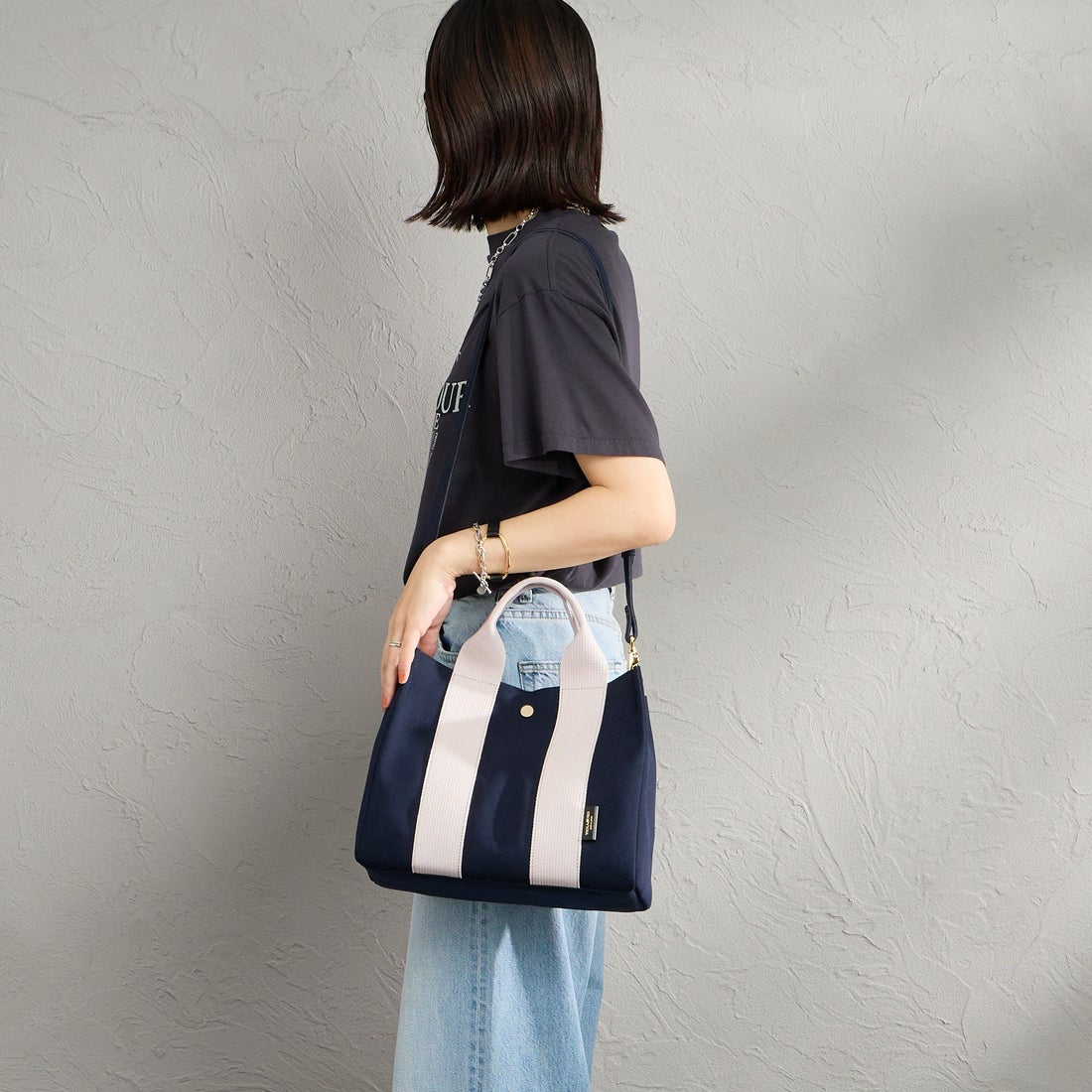 VIOLAd'ORO [ヴィオラドーロ] GINO マイクロファイバースエードトートバッグ [V-2063] NAVY/PNK B