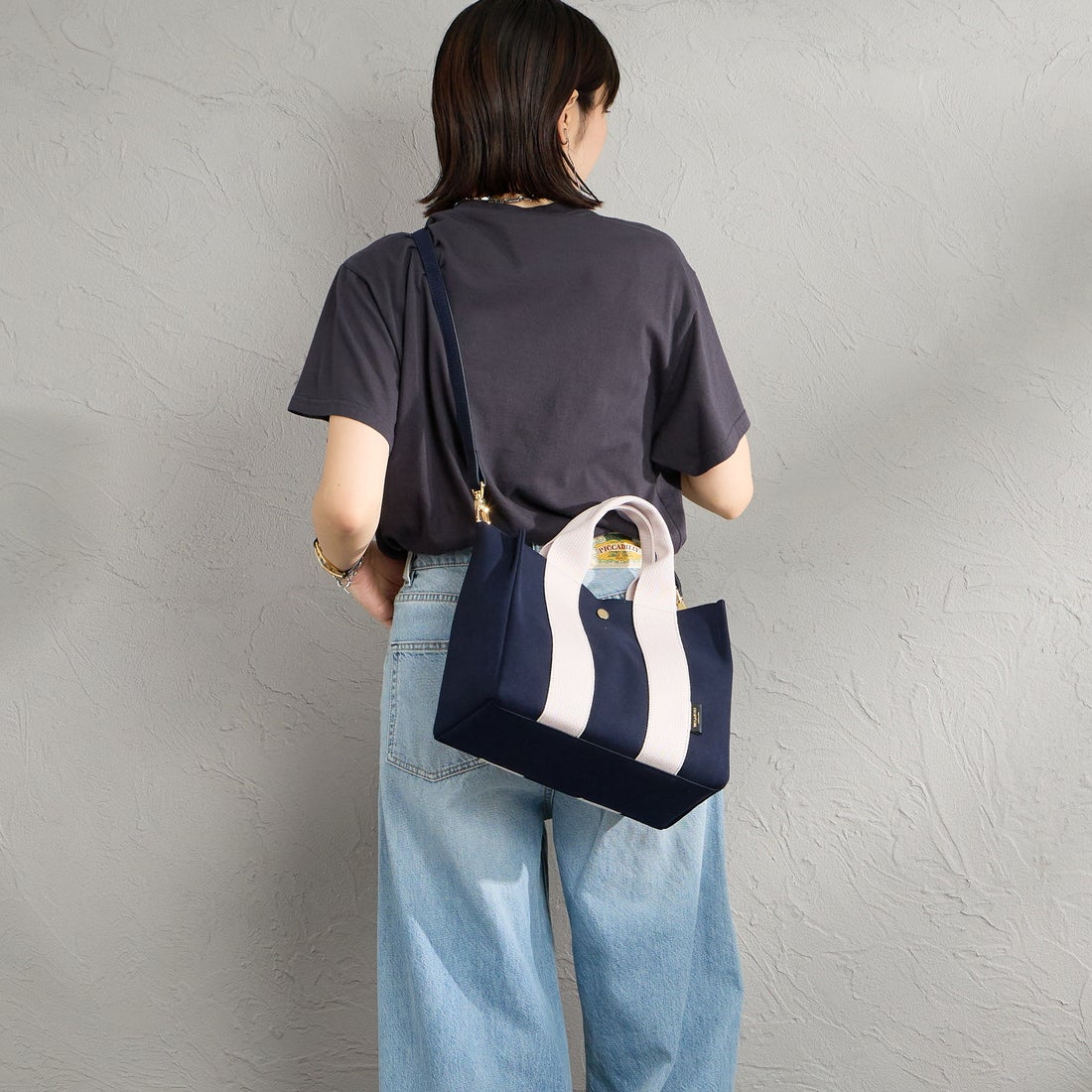 VIOLAd'ORO [ヴィオラドーロ] GINO マイクロファイバースエードトートバッグ [V-2063] NAVY/PNK B