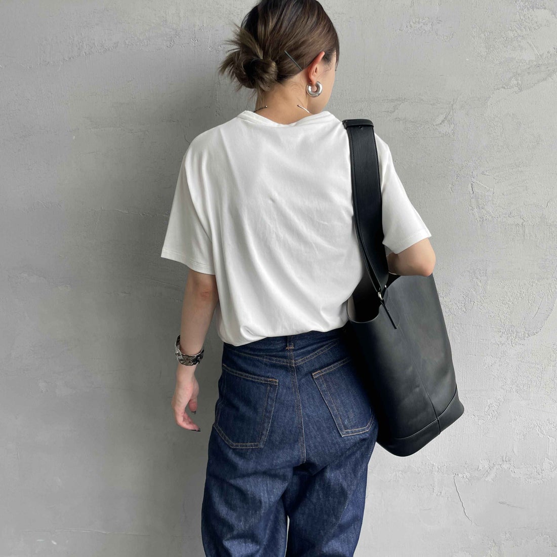 THE SHINZONE [ザ シンゾーン] AWESOME ショートスリーブTシャツ [25MMSCU17] 01 WHITE &&モデル身長：150cm 着用サイズ：F0&&