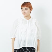 11 O.WHITE&&モデル身長：160cm 着用サイズ：F&&