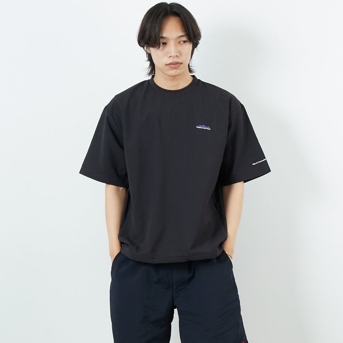 THOUSAND MILE [サウザンド マイル] ドローコードTシャツ [TM251HA00881] BLACK &&モデル身長：179cm 着用サイズ：M&&