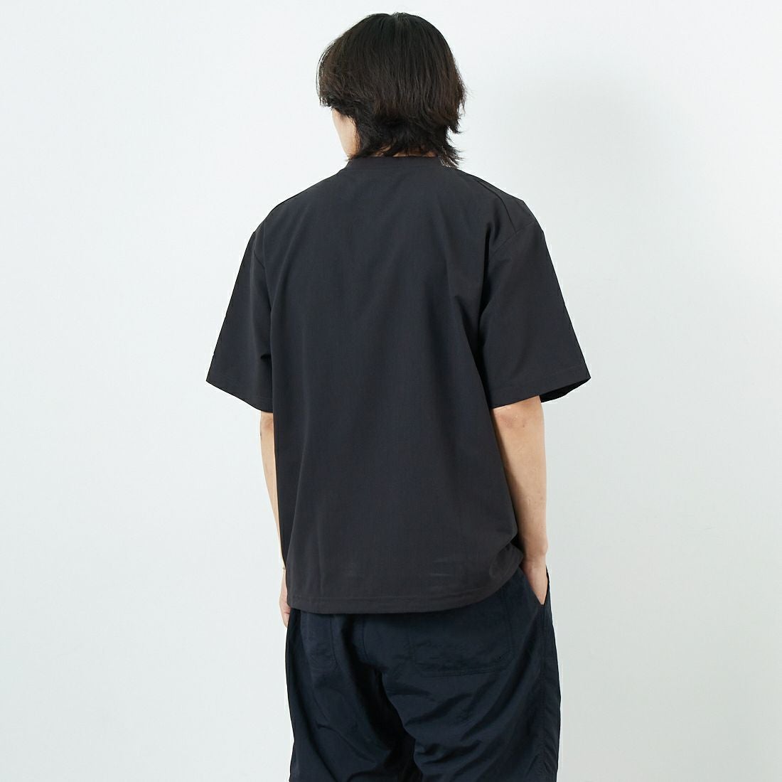 THOUSAND MILE [サウザンド マイル] ドローコードTシャツ [TM251HA00881] BLACK &&モデル身長：179cm 着用サイズ：M&&