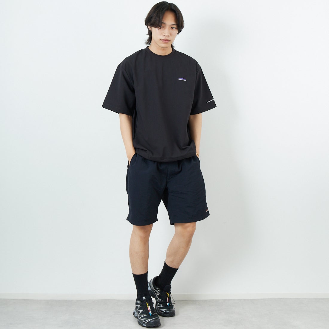 THOUSAND MILE [サウザンド マイル] ドローコードTシャツ [TM251HA00881] BLACK &&モデル身長：179cm 着用サイズ：M&&