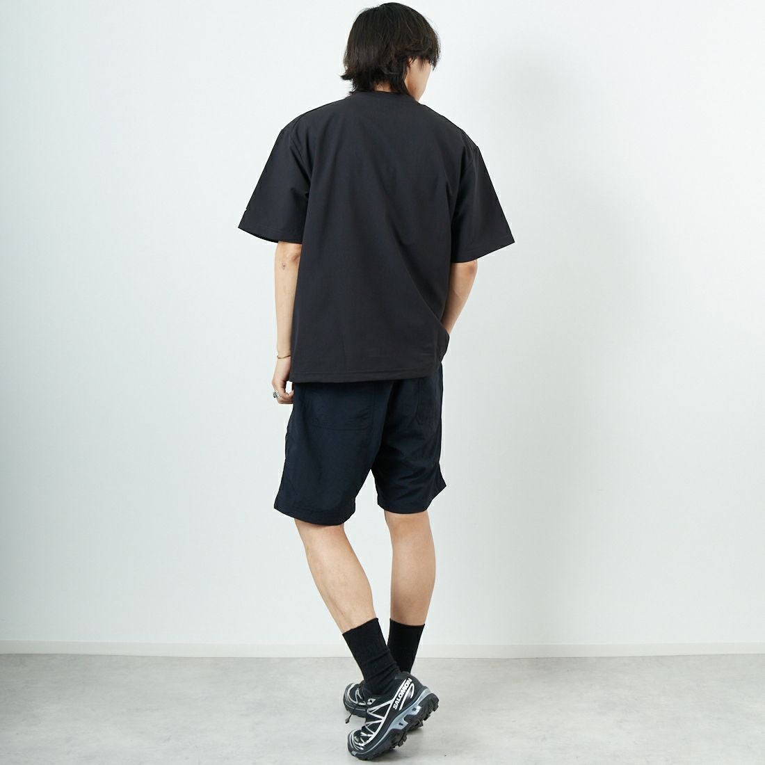 THOUSAND MILE [サウザンド マイル] ドローコードTシャツ [TM251HA00881] BLACK &&モデル身長：179cm 着用サイズ：M&&