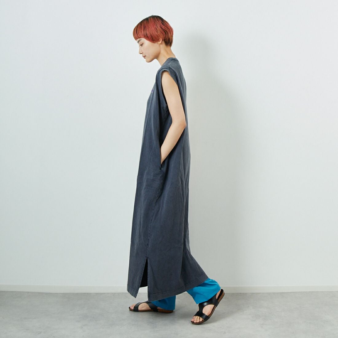 THOUSAND MILE [サウザンド マイル] ノースリーブワンピース [TM251CB00852] BLACK &&モデル身長：160cm 着用サイズ：F&&