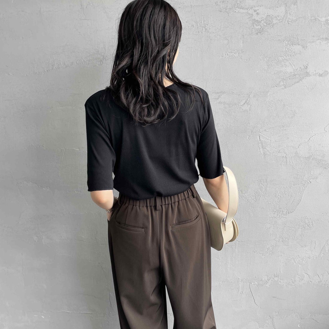 MEYAME [メヤメ] リブハーフスリーブTシャツ [MEY-2117] BLACK &&モデル身長：160cm 着用サイズ：F&&