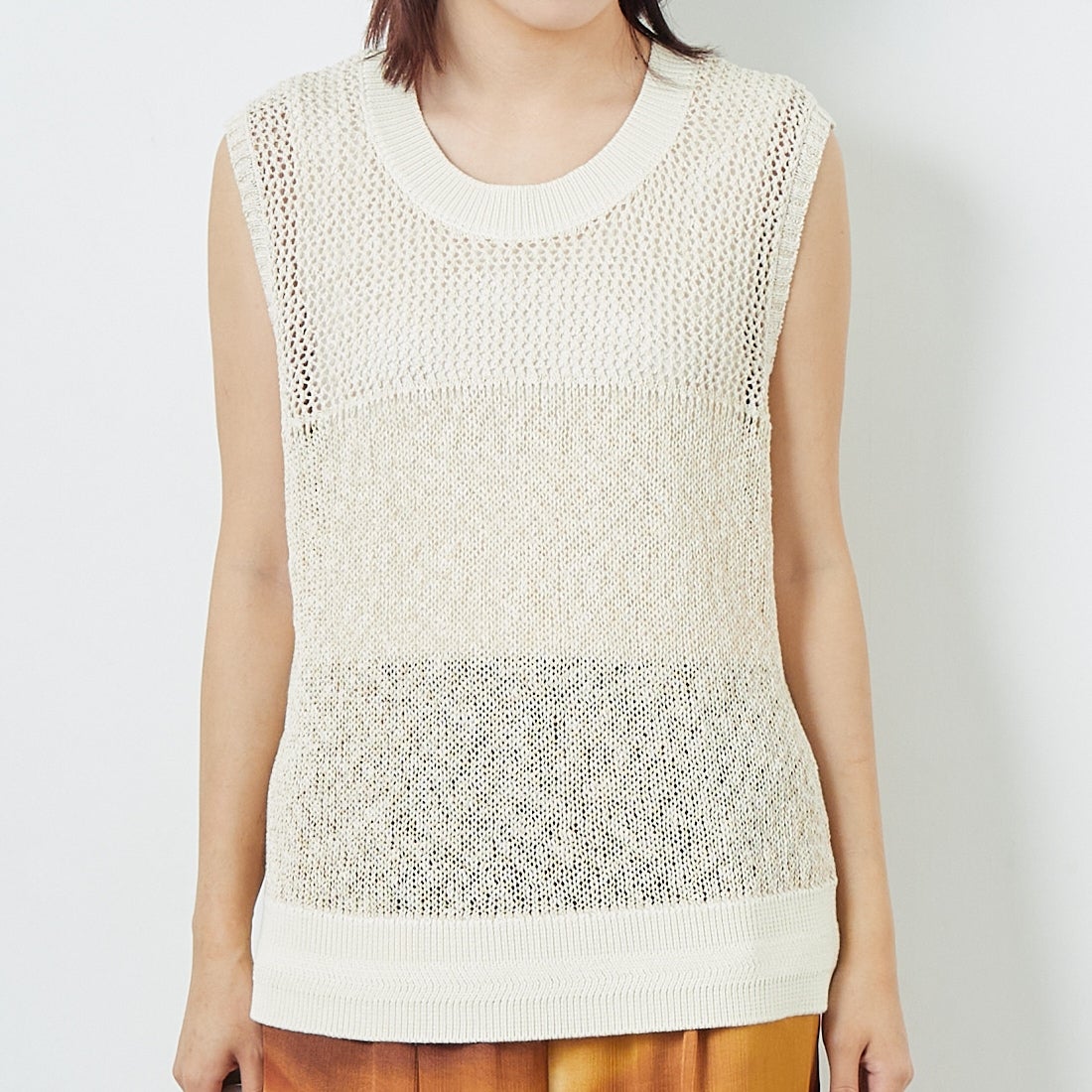 CHIGNON [シニヨン] コードミックスニットベスト [9853-389JR] IVORY &&モデル身長：167cm 着用サイズ：F&&