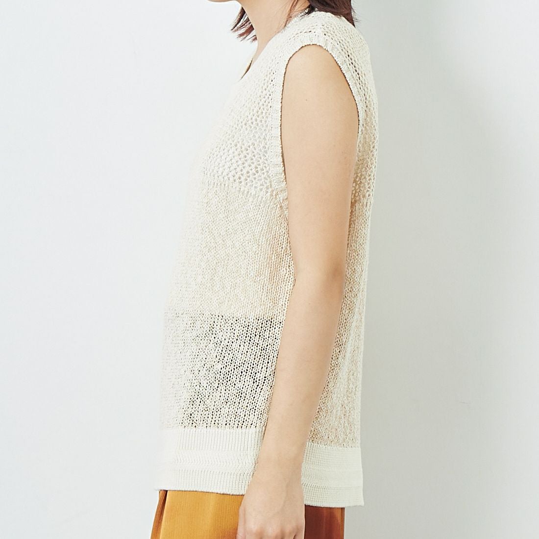 CHIGNON [シニヨン] コードミックスニットベスト [9853-389JR] IVORY &&モデル身長：167cm 着用サイズ：F&&