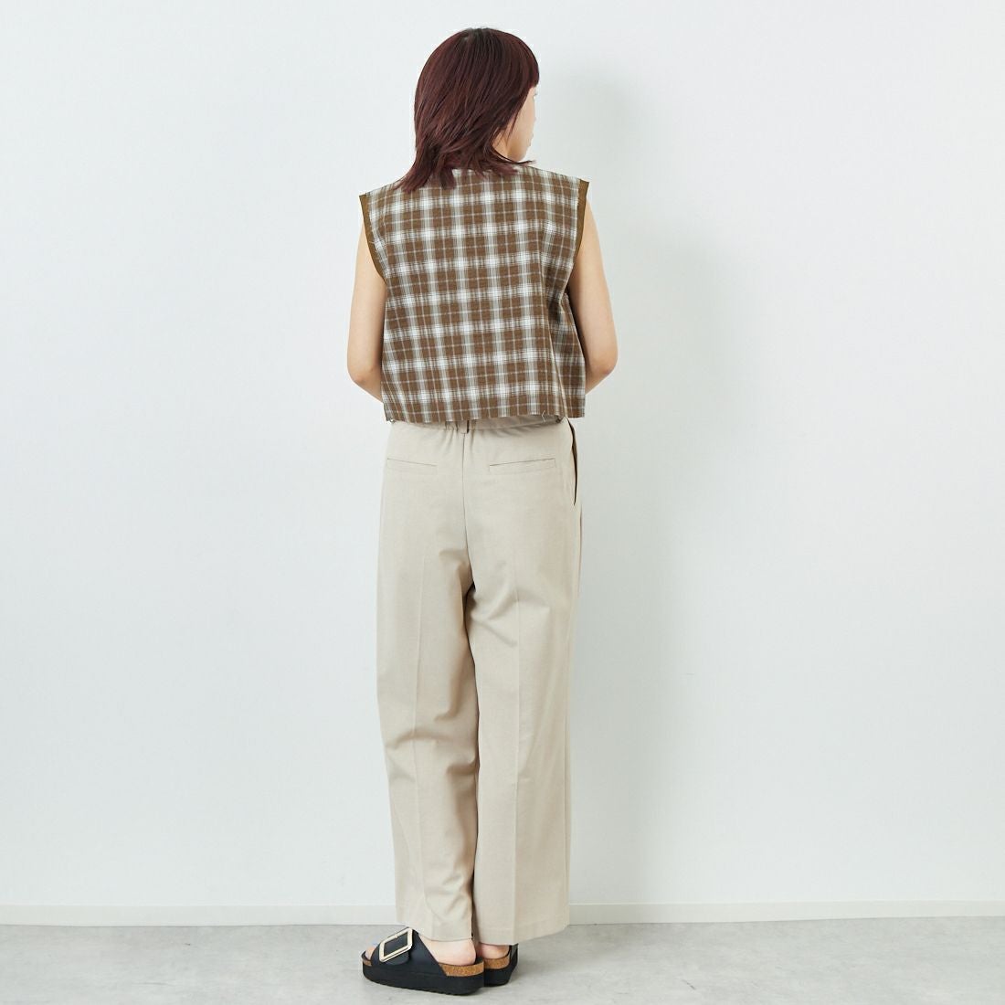 CHIGNON [シニヨン] チェックノースリーブベスト [4753-323KK] KHAKI &&モデル身長：167cm 着用サイズ：F&&
