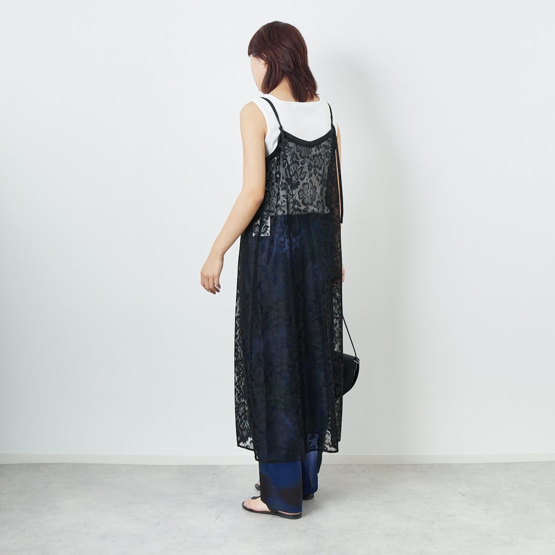CHIGNON [シニヨン] グラデーションワイドパンツ [3853-364BZ] NAVY &&モデル身長：167cm 着用サイズ：F&&