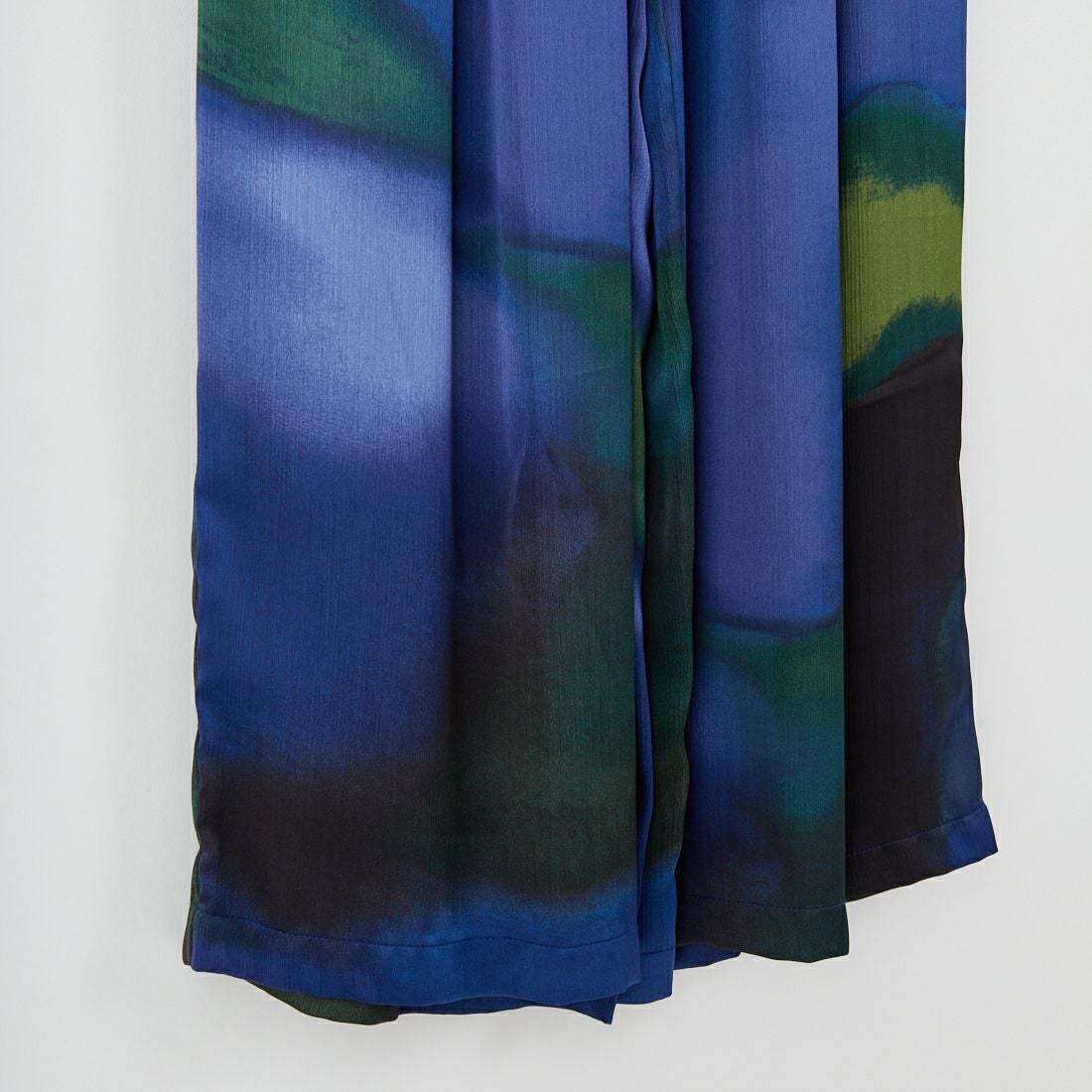 CHIGNON [シニヨン] グラデーションワイドパンツ [3853-364BZ] NAVY