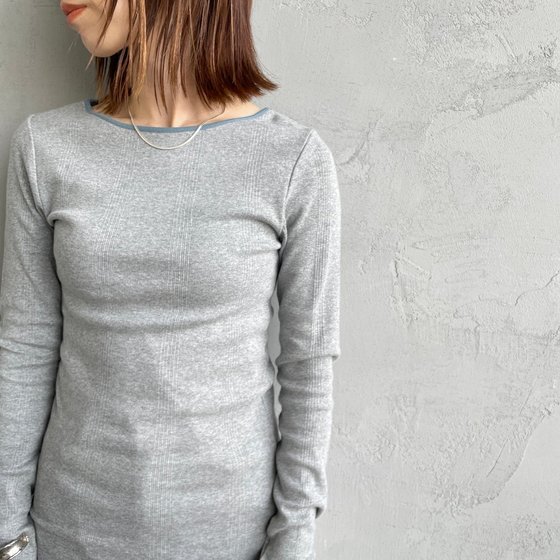 Robert P.Miller [ロバートピーミラー] 別注 配色パネルリブ ボートネックTシャツ [RM254-2041IN-JF] M.GRAY &&モデル身長：158cm 着用サイズ：F&&