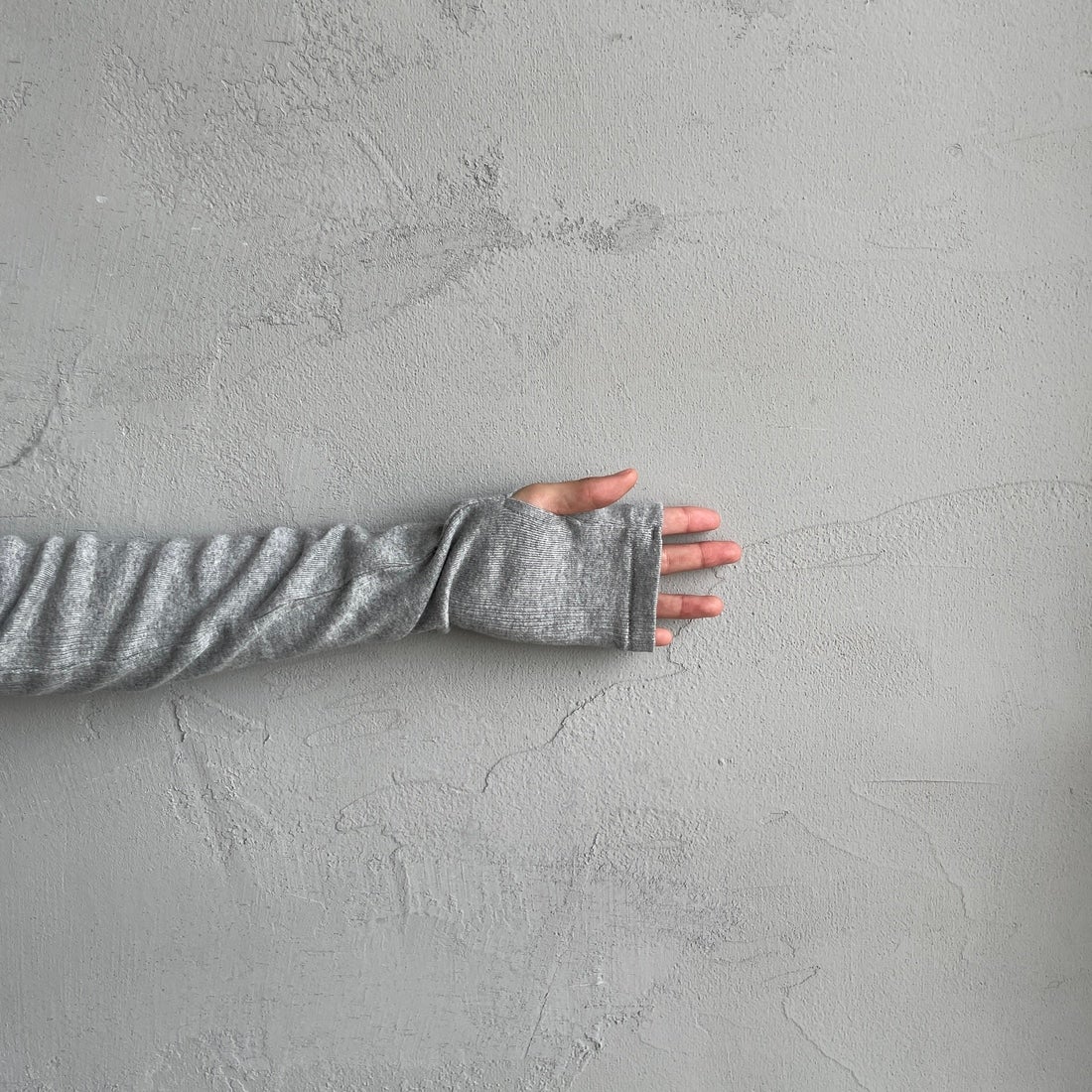 Robert P.Miller [ロバートピーミラー] 別注 配色パネルリブ ボートネックTシャツ [RM254-2041IN-JF] M.GRAY &&モデル身長：158cm 着用サイズ：F&&