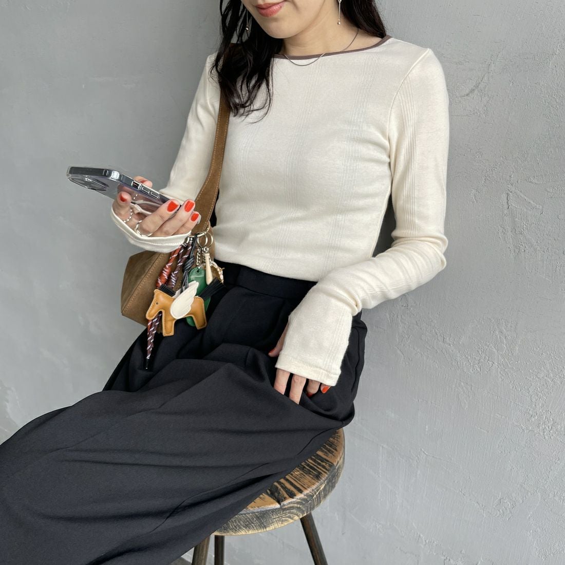 Robert P.Miller [ロバートピーミラー] 別注 配色パネルリブ ボートネックTシャツ [RM254-2041IN-JF] IVORY &&モデル身長：160cm 着用サイズ：F&&