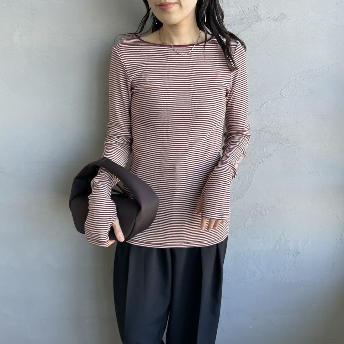 Robert P.Miller [ロバートピーミラー] 別注 配色パネルリブ ボートネックTシャツ [RM254-2041IN-JF] CLAY &&モデル身長：160cm 着用サイズ：F&&