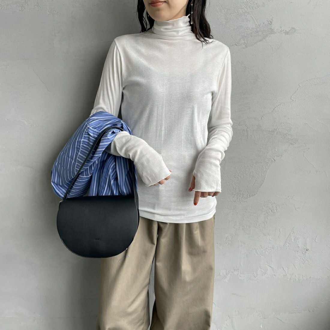 Robert P.Miller [ロバートピーミラー] 別注 パネルリブ シアータートルTシャツ [RM254-2116IN-JF] OFF WHITE &&モデル身長：160cm 着用サイズ：F&&