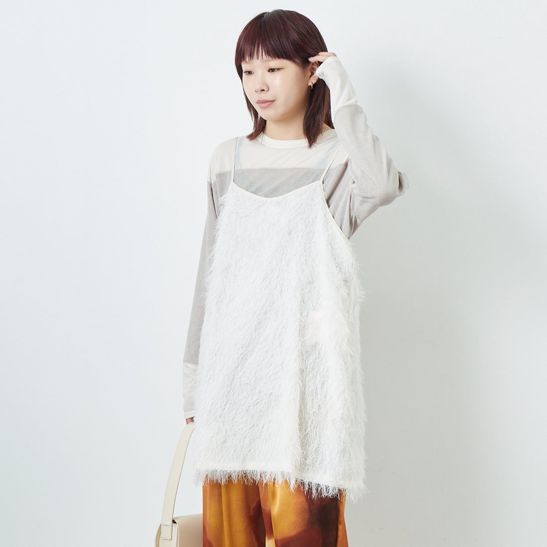 CHIGNON [シニヨン] フリンジチュニックキャミ [1653-380NH] IVORY &&モデル身長：167cm 着用サイズ：F&&